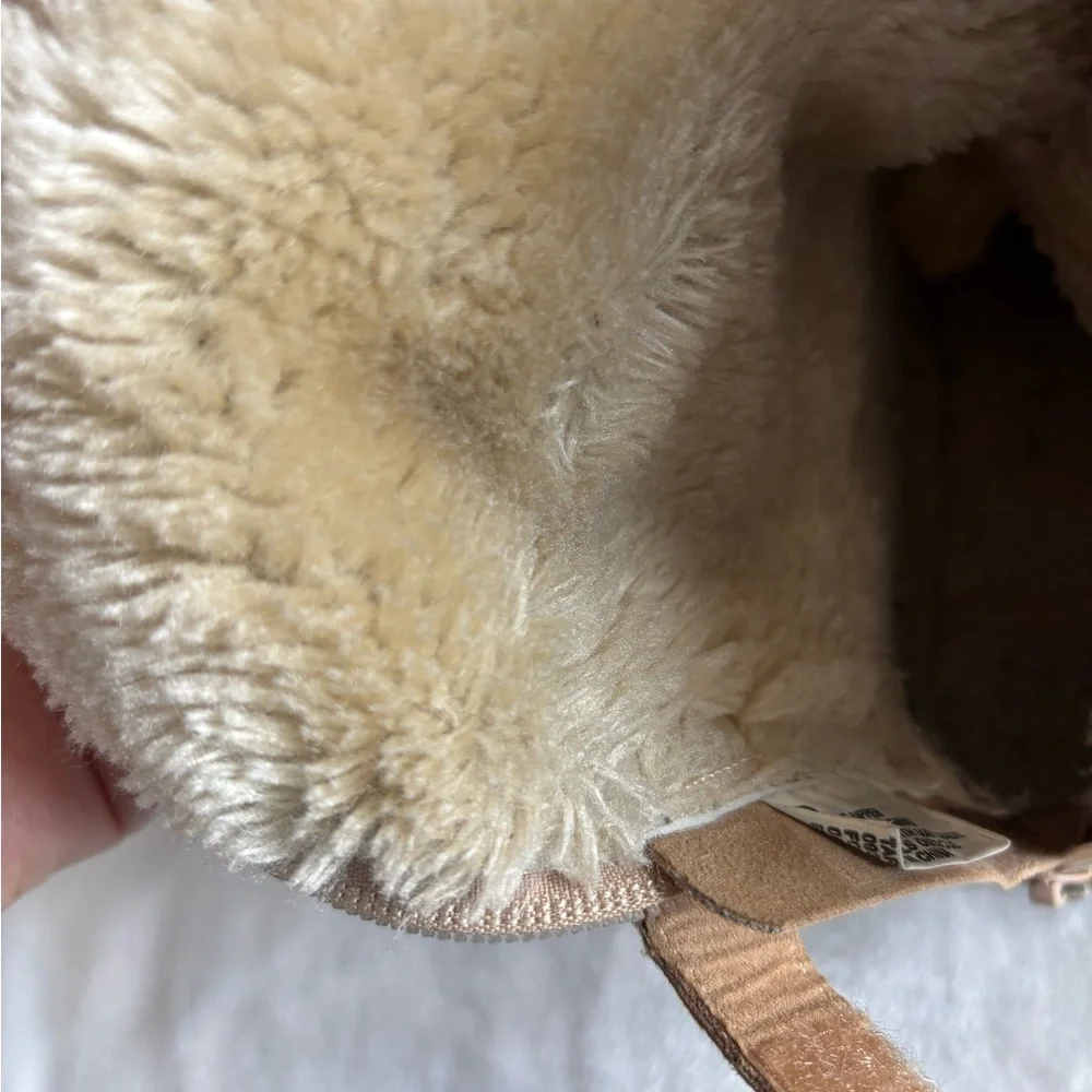 Cat & Jack Boots Youth Faux Fur Tan Winter Fold Over Convertible Zipper Size 1